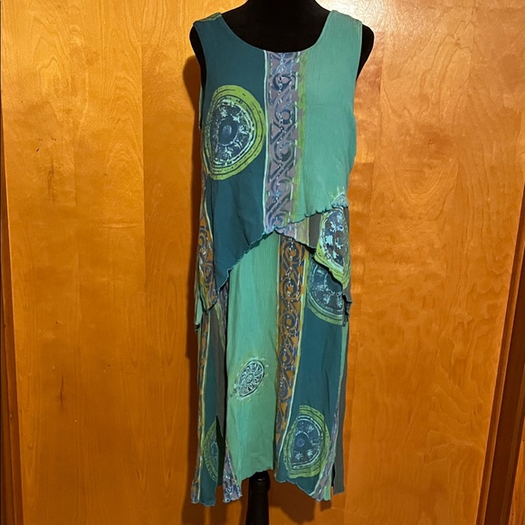 The Pyramid Collection Dresses & Skirts - The Pyramid Collection Large Teal and Green Midi Dress